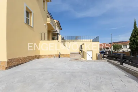 Casa de 250 m² a Riba-roja de Túria