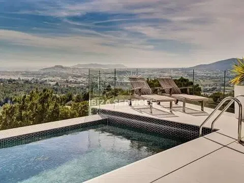 Будинок 320 м² у Santa Eulària des Riu