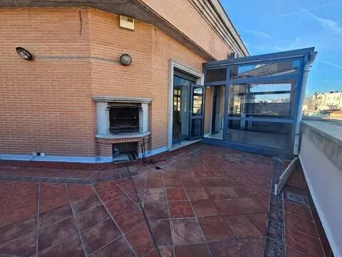 Квартира 140 м² в Мадриде (2/49)