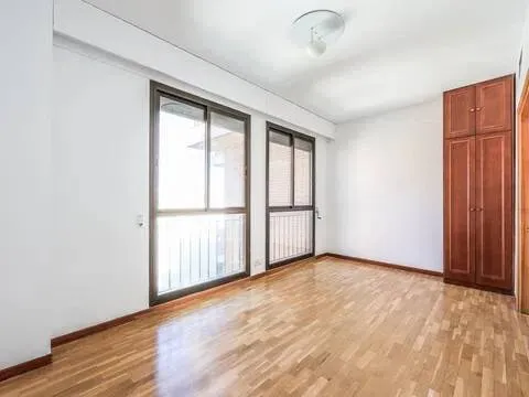 Wohnung 217 m² in Madrid