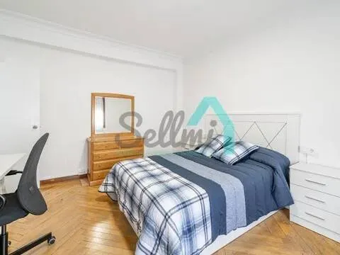 Pis de 136 m² a Oviedo