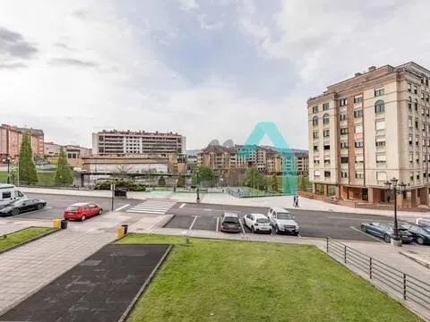 Pis de 111 m² a Oviedo