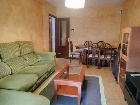 Appartamento 79 m² a Siero (2/10)