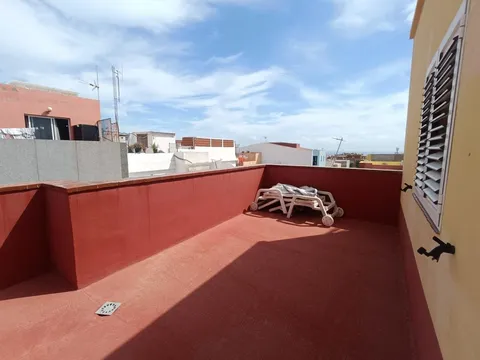 Piso de 70 m² en Santa Lucía de Tirajana (2/13)