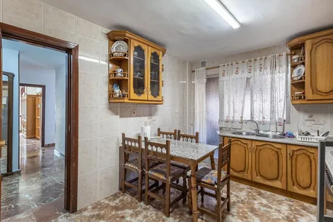 Wohnung 183 m² in Granada