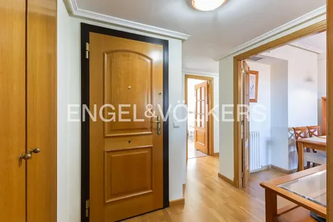 Pis de 85 m² a València