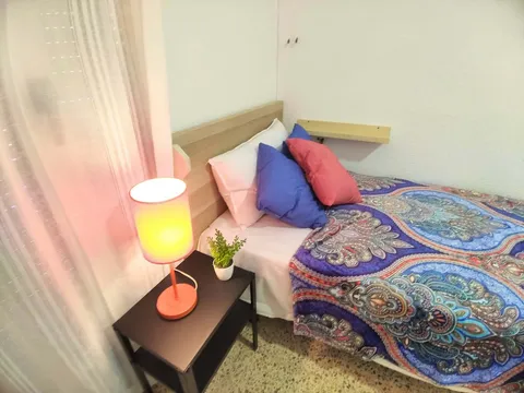 Habitació de lloguer, Burjassot