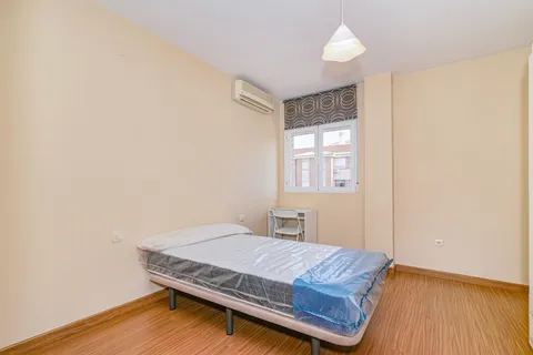 Room for rent, Granada
