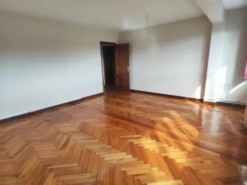 Wohnung 90 m² in Santiago de Compostela