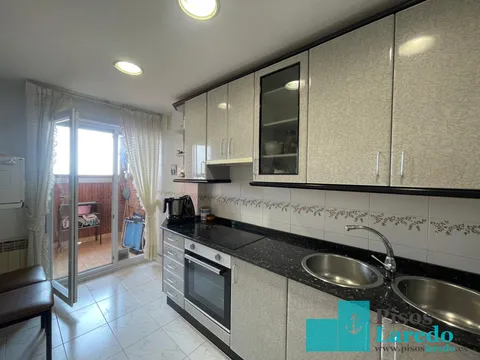 Wohnung 120 m² in Laredo
