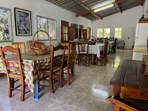 Pis de 3000 m² a Dolores