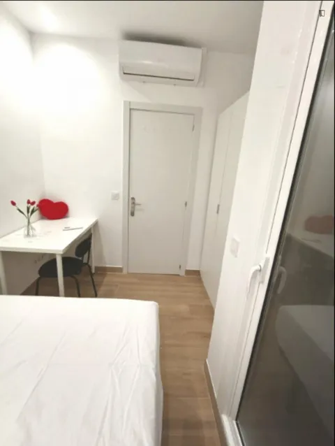 Habitació de lloguer, Barcelona (4/21)