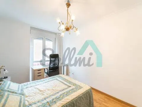 Pis de 75 m² a Oviedo