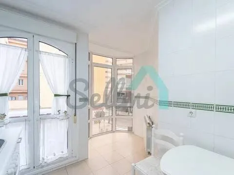 Pis de 75 m² a Oviedo