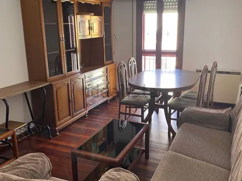 Wohnung 70 m² in Santiago de Compostela