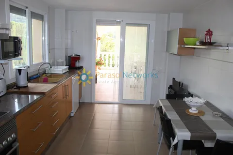 House 220 m² in Barx