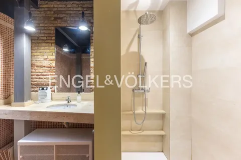 Wohnung 75 m² in Valencia