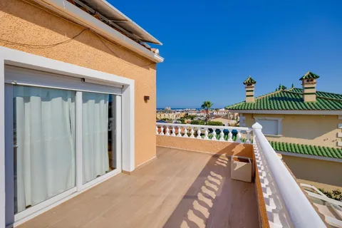 Casa de 355 m² a Torrevella
