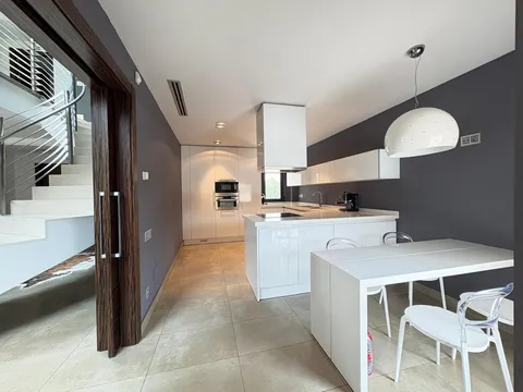 Moradia 318 m² em Elda