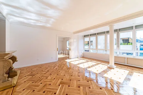 Wohnung 270 m² in Madrid