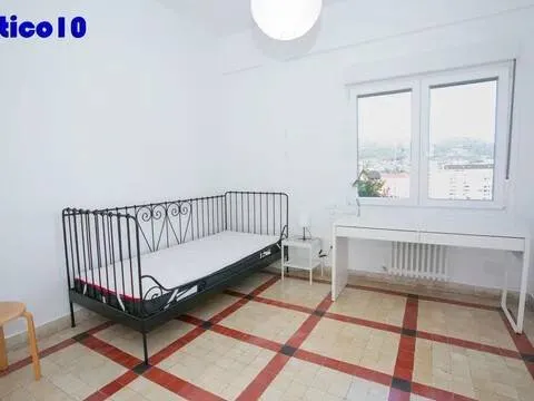 Pis de 85 m² a Oviedo