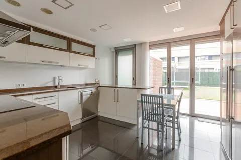 Casa de 240 m² a Aranguren