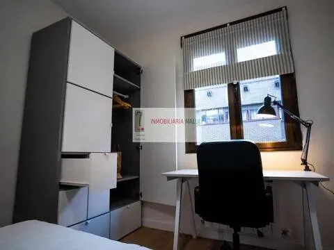 Pis de 95 m² a Oviedo