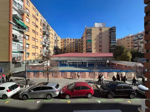 Кімната в оренду, Madrid
