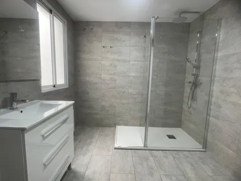 Flat 141 m² in Granada