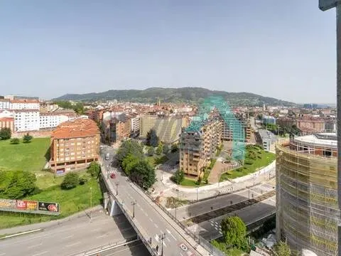 Pis de 80 m² a Oviedo