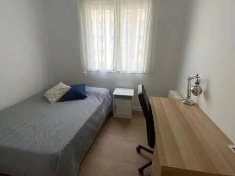 Кімната в оренду, Madrid