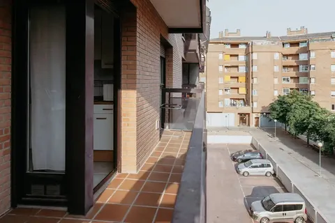 Pis de 90 m² a Osca