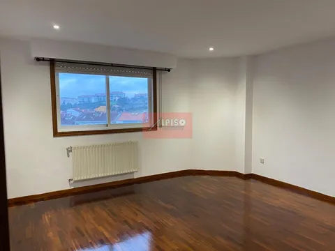 Pis de 82 m² a Ourense