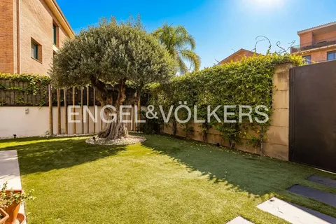 Casa de 305 m² a Tiana