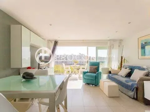 Wohnung 70 m² in Valencia