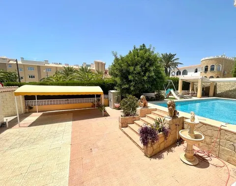 Casa de 650 m² a la Nucia