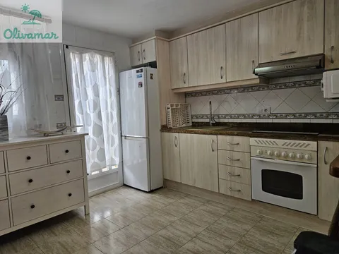Casa de 100 m² a Oliva