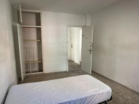 Flat 79 m² in Granada (4/24)