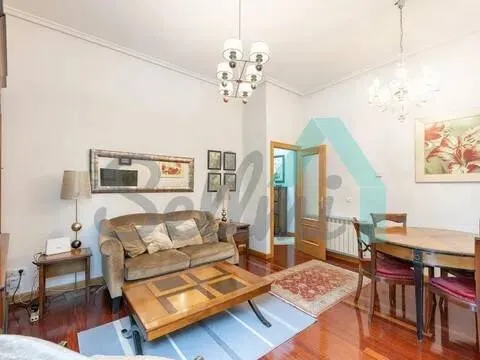 Pis de 82 m² a Oviedo