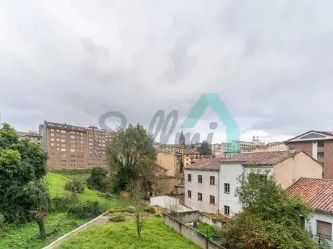 Pis de 60 m² a Oviedo
