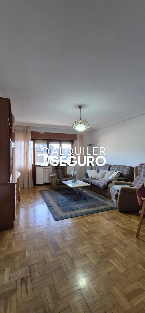Piso de 108 m² en Oviedo (4/19)