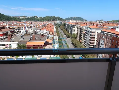 Pis de 95 m² a Sant Sebastià