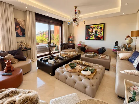Appartement 330 m² à Luque