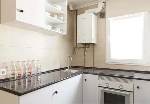 Flat 60 m² in Madrid (2/34)