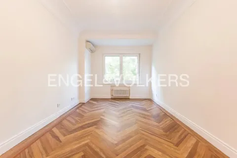 Appartement 208 m² à Madrid
