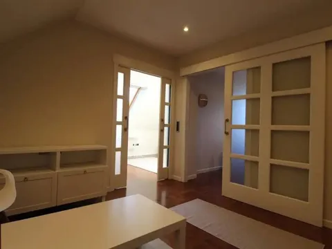 Pis de 65 m² a Oviedo