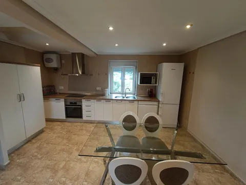 Haus 180 m² in Avilés