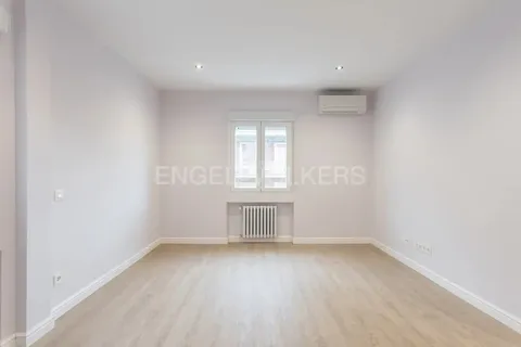 Wohnung 102 m² in Madrid