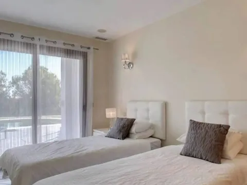Casa 340 m² a Estepona