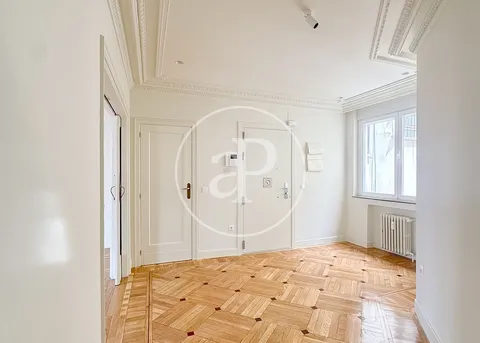 Appartamento 340 m² a Madrid (4/32)